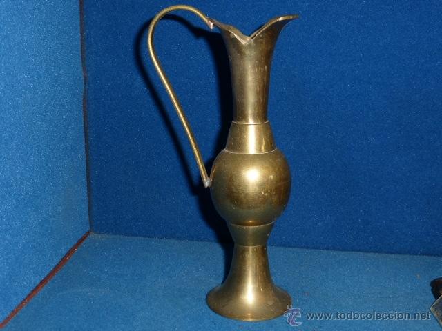 Antig&uuml;edades: JARRON DE BRONCE CON ASA LATERAL - Foto 1