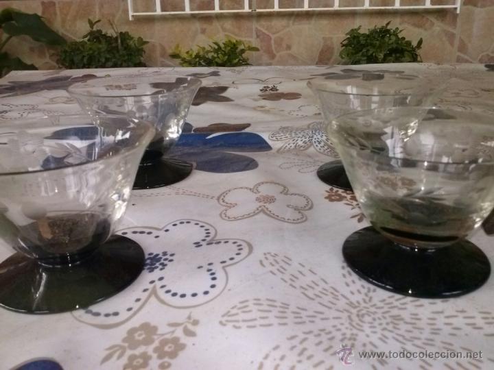 Oggetti Antichi: antigua juego de cuatro copitas, talladas.