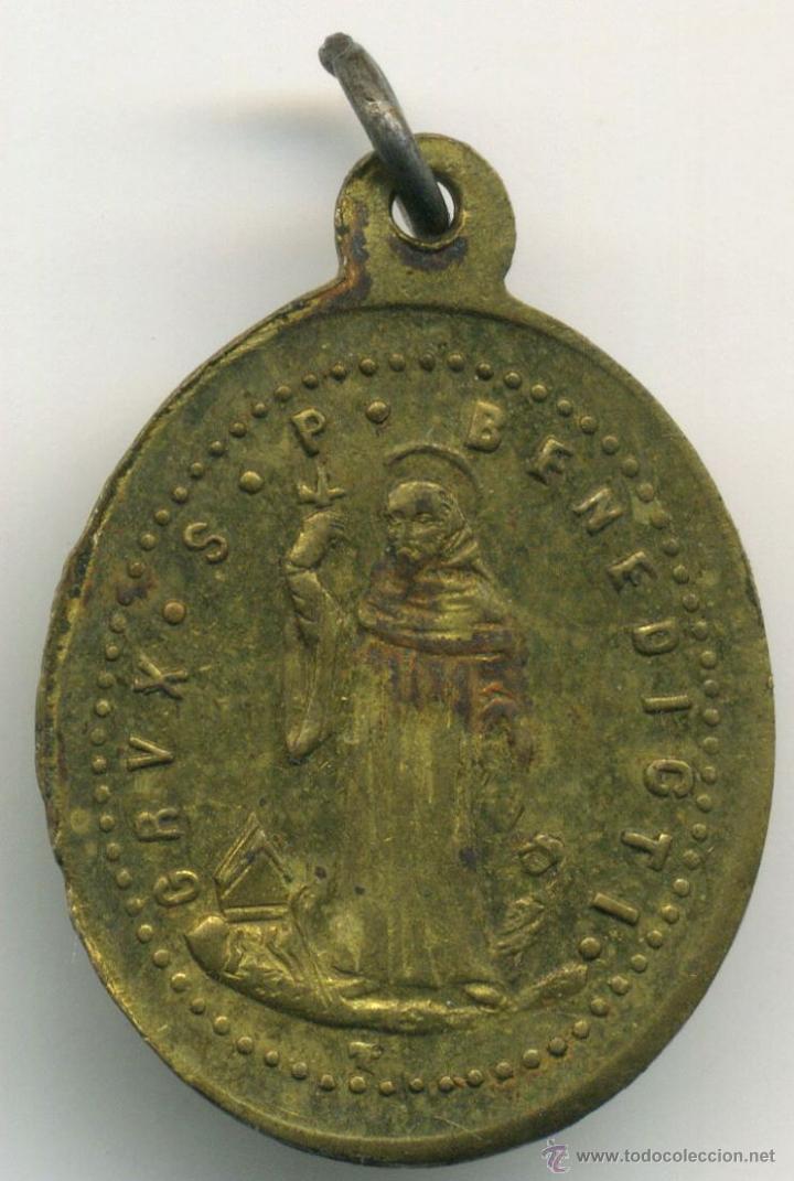 Antig&uuml;edades: Antigua medalla del padre benito. Bronce - Foto 2
