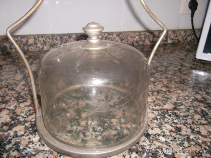 Antiques: bonita pieza de cristal y metal