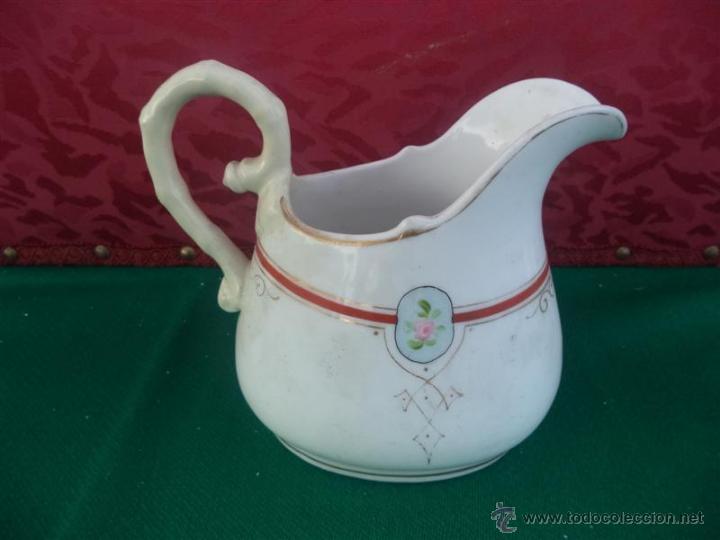 Antig&uuml;edades: peque&ntilde;a jarra porcelana - Foto 1