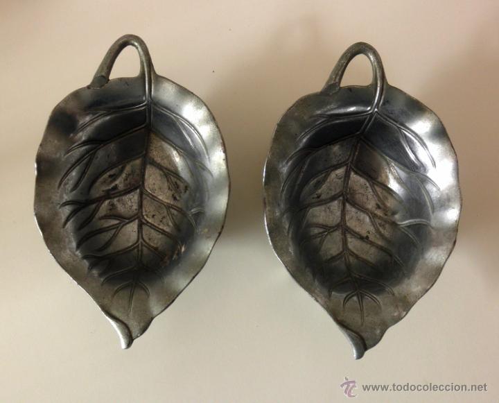 Antiques: ANTIGUO JUEGO DE MESA SALERO Y BICARBONATO * CUENCOS HOJA