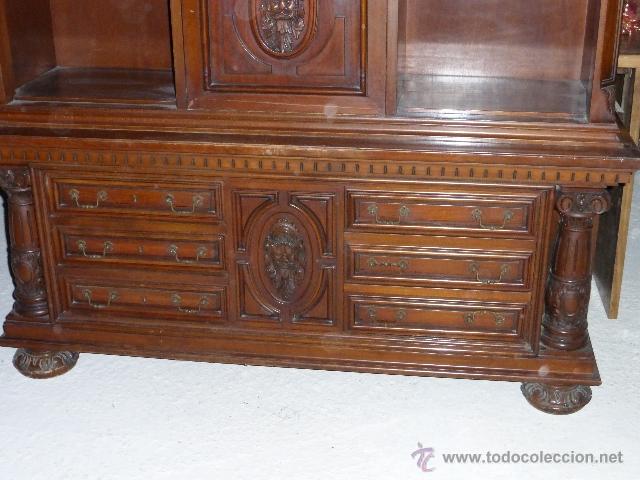 Antig&uuml;edades: ANTIGUO MUEBLE LIBRERIA DE MADERA TALLADA. - Foto 3