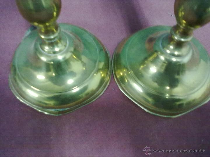 Antig&uuml;edades: PAREJA DE CANDELEROS PERA BRONCE PARA ARREGLAR - Foto 4