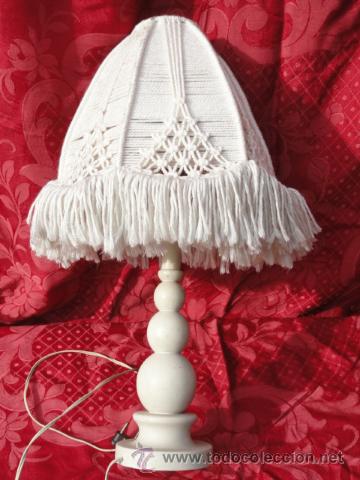 Antig&uuml;edades: DECORATIVA L&Aacute;MPARA DE SOBREMESA CON PANTALLA DE MACRAM&Eacute;. - Foto 5
