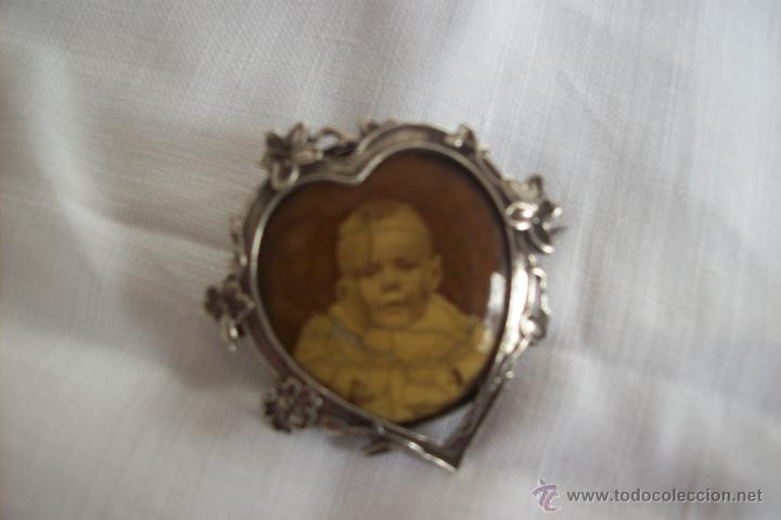 Antig&uuml;edades: Broche portafoto de plata - Foto 4