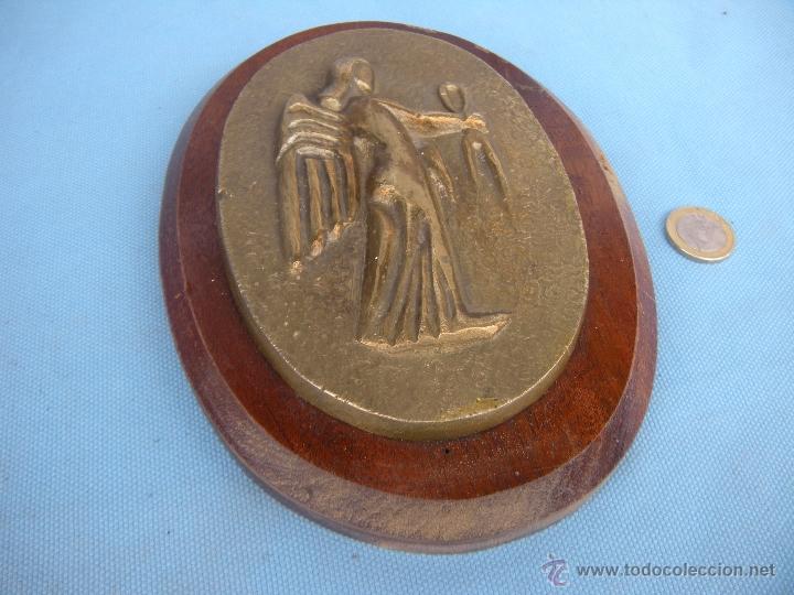 Antig&uuml;edades: METOPA DE MADERA Y BRONCE CON &Aacute;NGEL - Foto 3