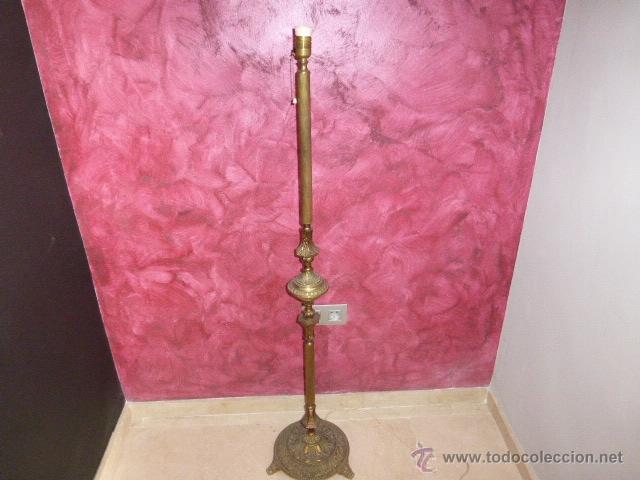 Antig&uuml;edades: ANTIGUO PIE DE LAMPARA DE BRONCE - Foto 6