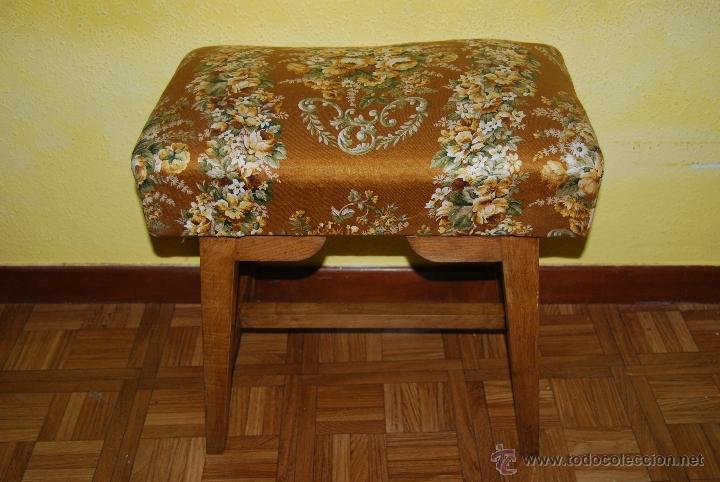 Antig&uuml;edades: ANTIGUO TABURETE DE MADERA - ASIENTO - PIANO - Foto 1