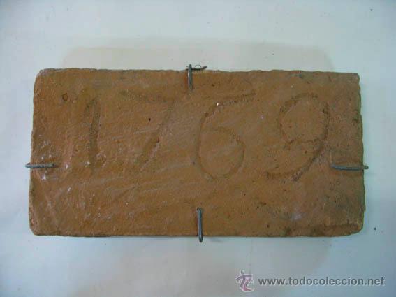 Antig&uuml;edades: azulejo del a&ntilde;o 1769 - Foto 1