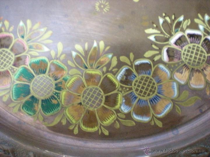 Antig&uuml;edades: PLATO DE COBRE PINTADO A MANO - Foto 4