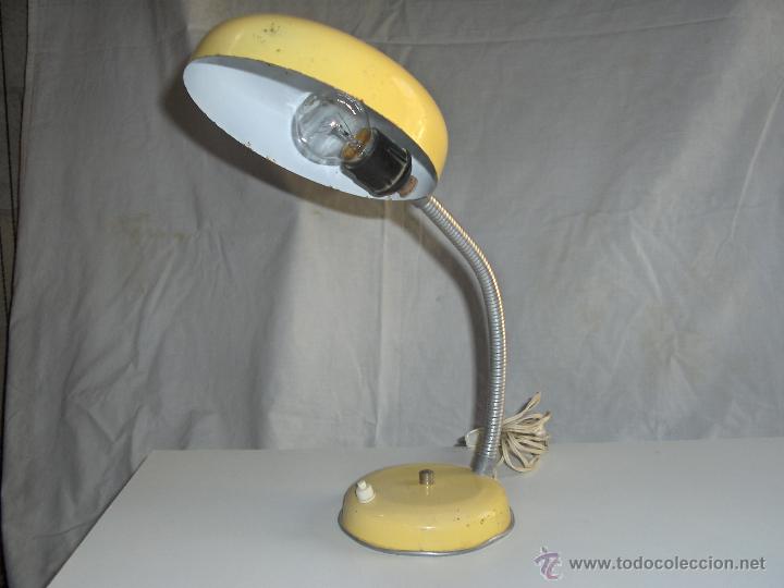 Antig&uuml;edades: Flexo Antiguo Amarillo - Foto 1