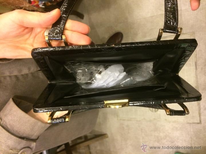 Antig&uuml;edades: bolso de cocodrilo tratado - Foto 2