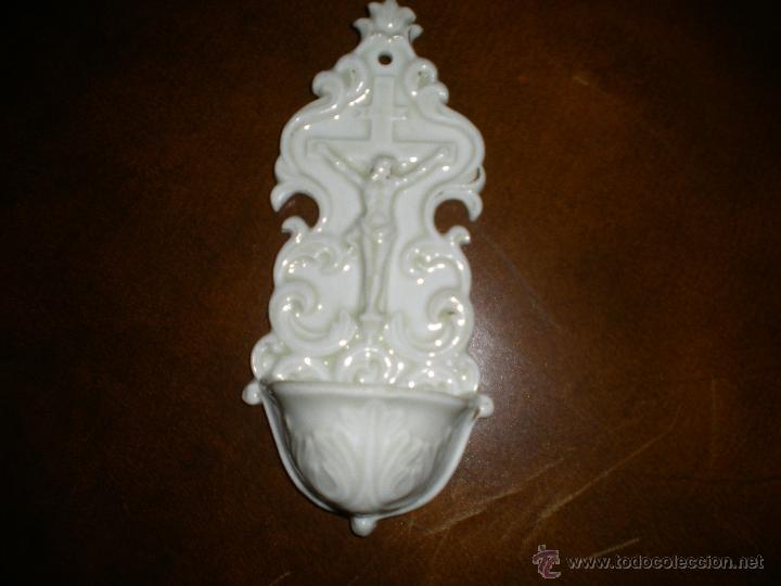 Antig&uuml;edades: BENDITERO DE PORCELANA BLANCO - Foto 1