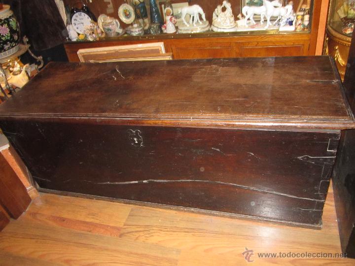 Antiquit&eacute;s: Gran - arc&oacute;n antiguo de nogal. Medida: 172 x 59 x 63 cms. altura.Nogal