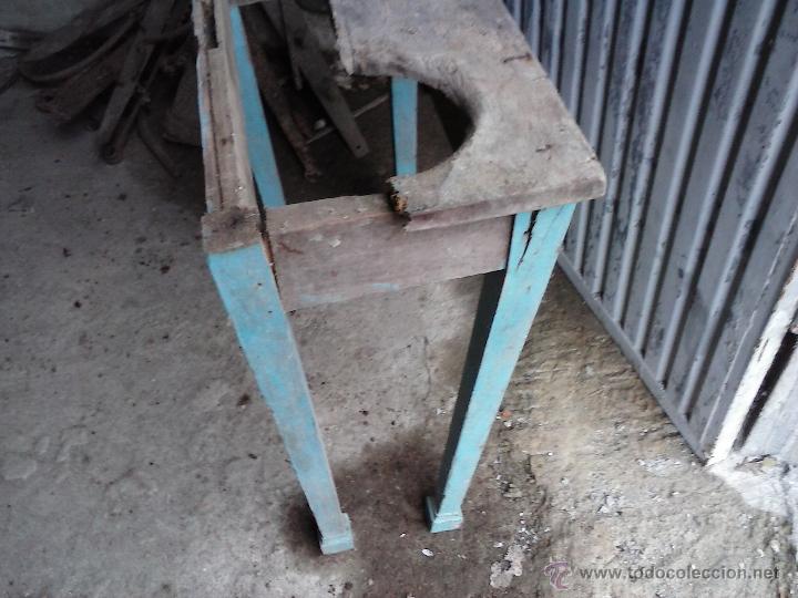 Antig&uuml;edades: antigua mesa cantarero - Foto 2