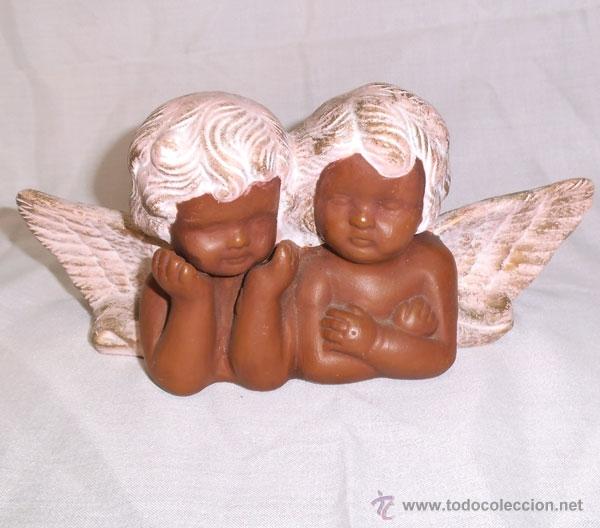 Antig&uuml;edades: PAREJA DE ANGELITOS ,   DE ESTUCO - Foto 1