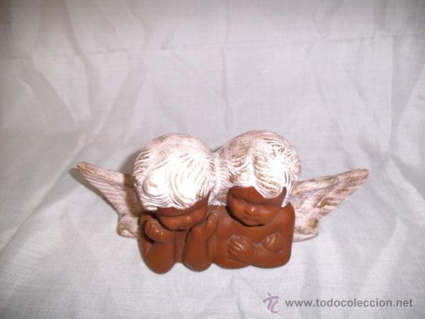 Antig&uuml;edades: PAREJA DE ANGELITOS ,   DE ESTUCO - Foto 2