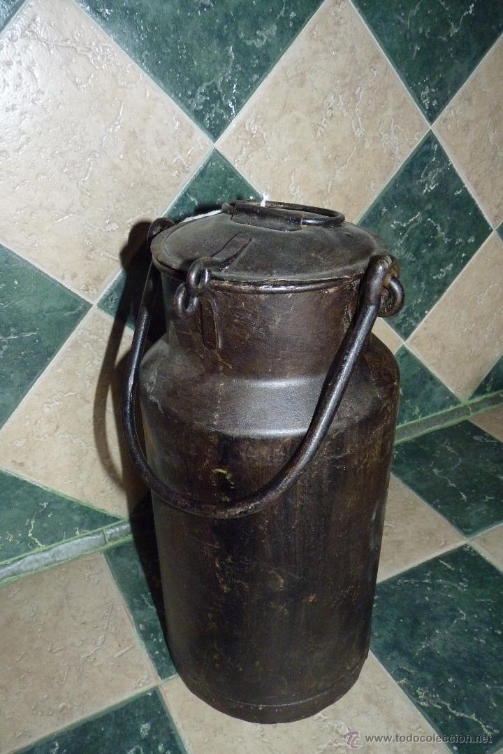 Antig&uuml;edades: LECHERA DE HIERRO MUY ANTIGUA - Foto 1