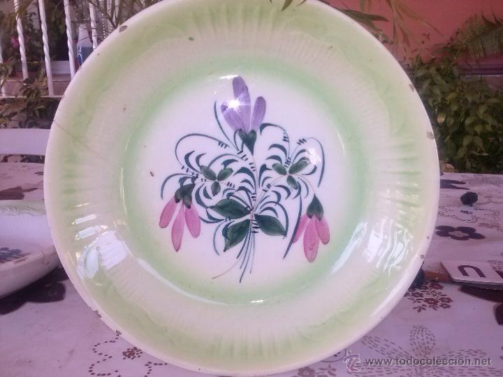 Antig&uuml;edades: antiguo plato de manises pintado a mano - Foto 1