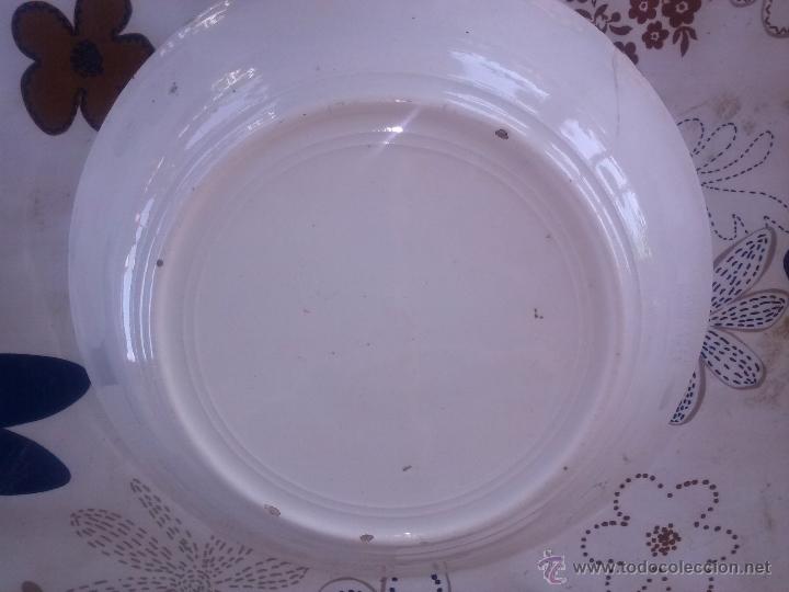 Antig&uuml;edades: antiguo plato de manises pintado a mano - Foto 4