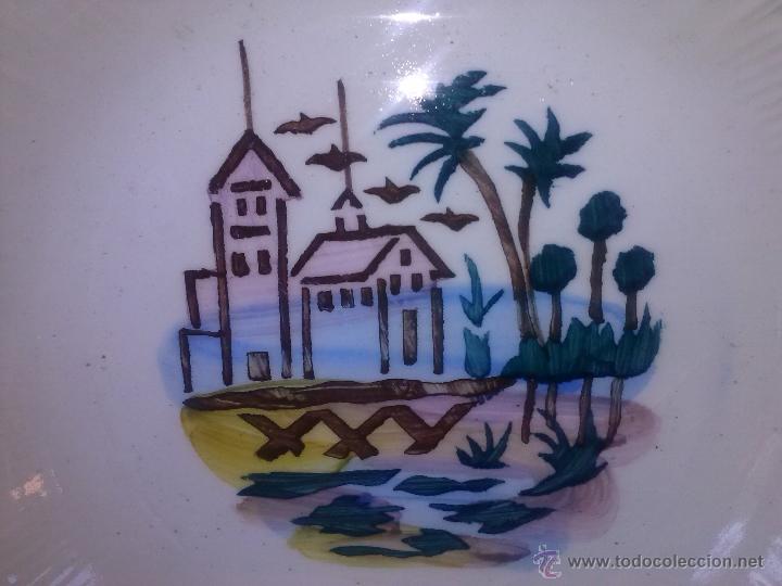 Antig&uuml;edades: antiguo plato de manises pintado a mano. - Foto 2