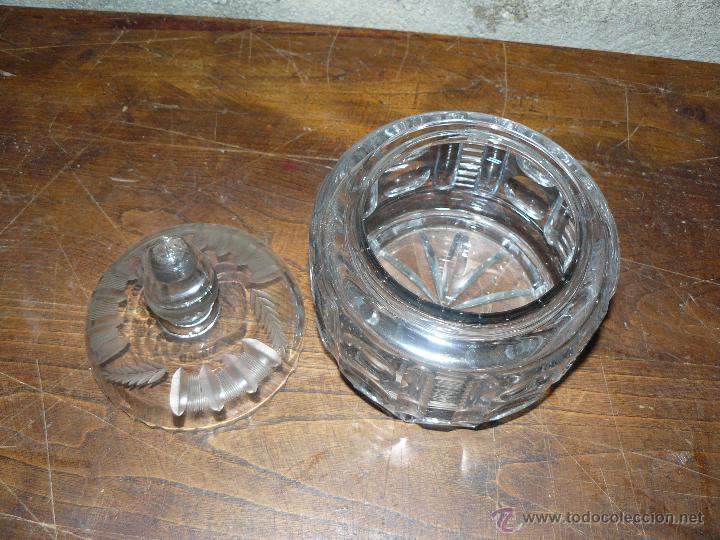 Antig&uuml;edades: BOMBONERA DE CRISTAL TALLADO - Foto 3