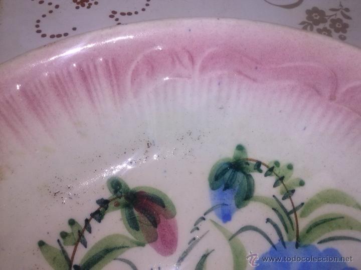 Antig&uuml;edades: antiguo plato de manises pintado a mano - Foto 3
