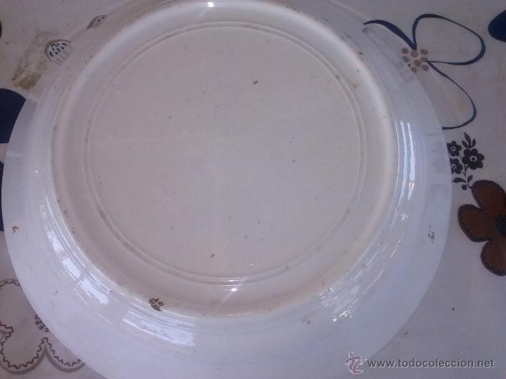 Antig&uuml;edades: antiguo plato de manises pintado a mano - Foto 4
