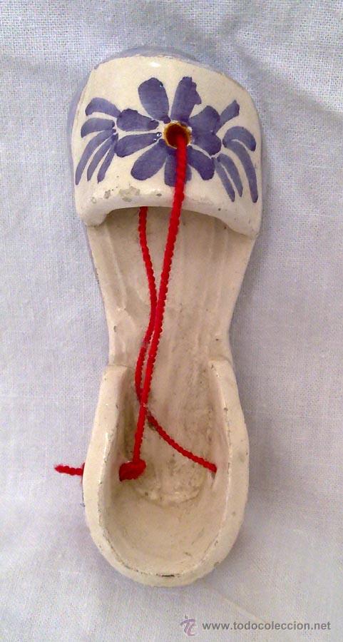 Antig&uuml;edades: ZAPATILLA DE CERAMICA - Foto 1