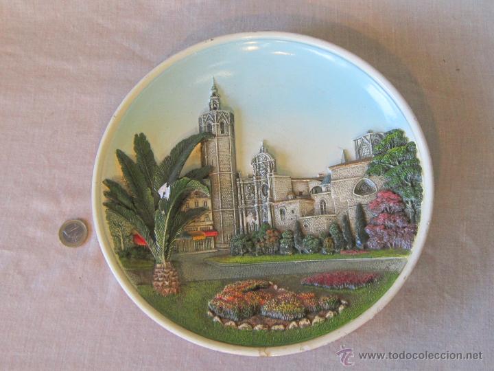 Antig&uuml;edades: PLATO CON RELIEVE - Foto 1