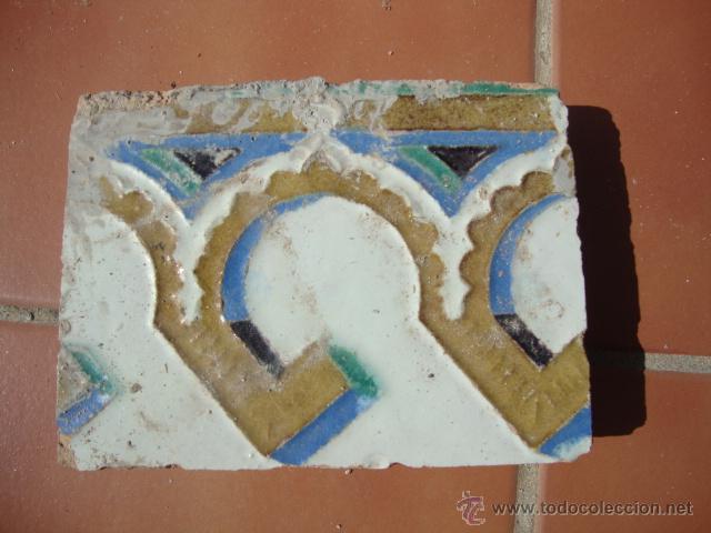 Antig&uuml;edades: Azulejo de Triana siglo XVI - Foto 1