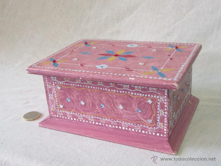 Antig&uuml;edades: CAJA JOYERO EN MADERA DECORADO EN ROSA - Foto 3