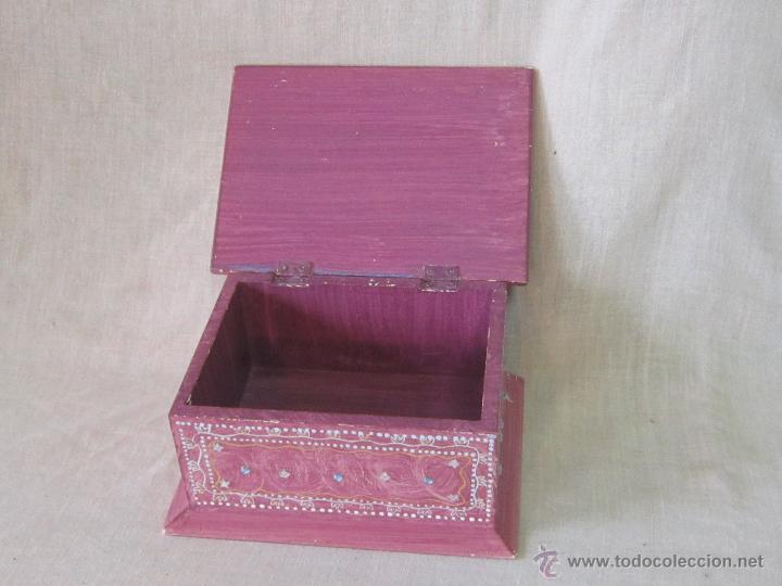 Antig&uuml;edades: CAJA JOYERO EN MADERA DECORADO EN ROSA - Foto 4