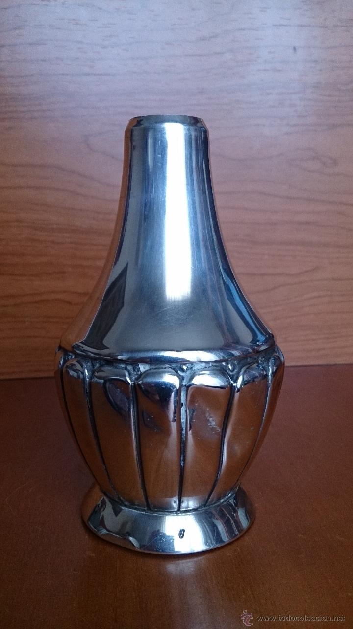 Antig&uuml;edades: Antiguo jarr&oacute;n en plata de ley repujada y contrastada . - Foto 2