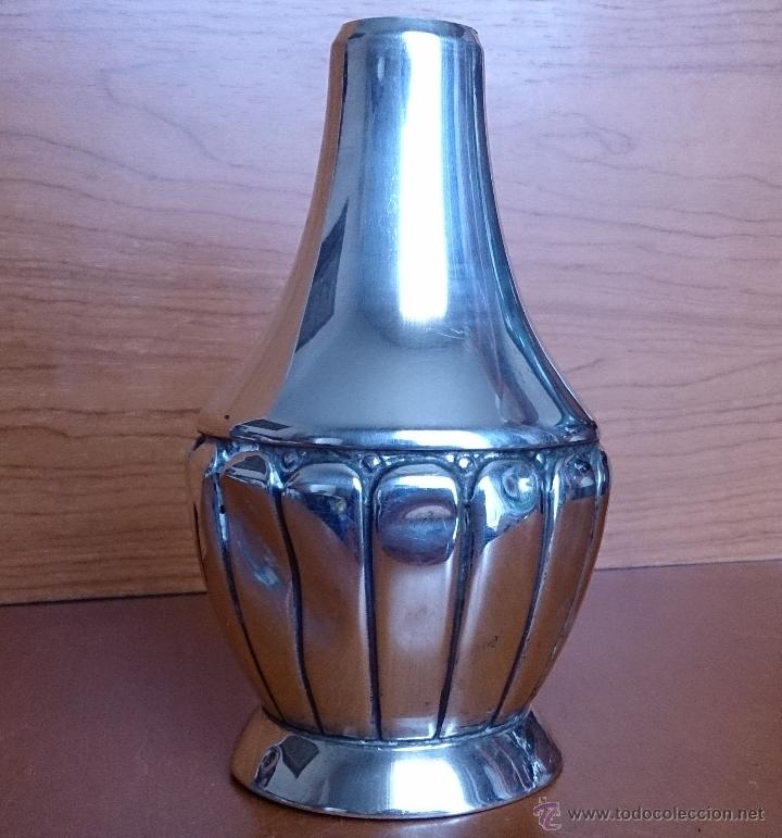 Antig&uuml;edades: Antiguo jarr&oacute;n en plata de ley repujada y contrastada . - Foto 5