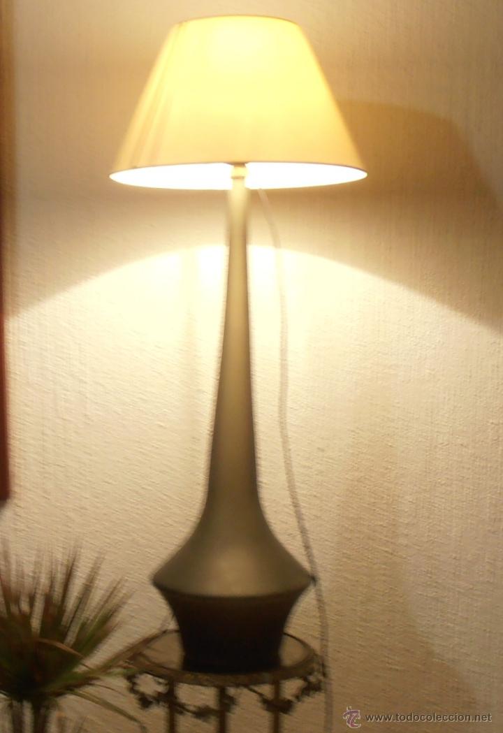 Antig&uuml;edades: LAMPARA DE VIDRIO OSCURO, - Foto 1