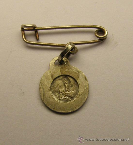 Antig&uuml;edades: Medalla religiosa de N&ordf; S&ordf; de Lourdes. - Foto 2
