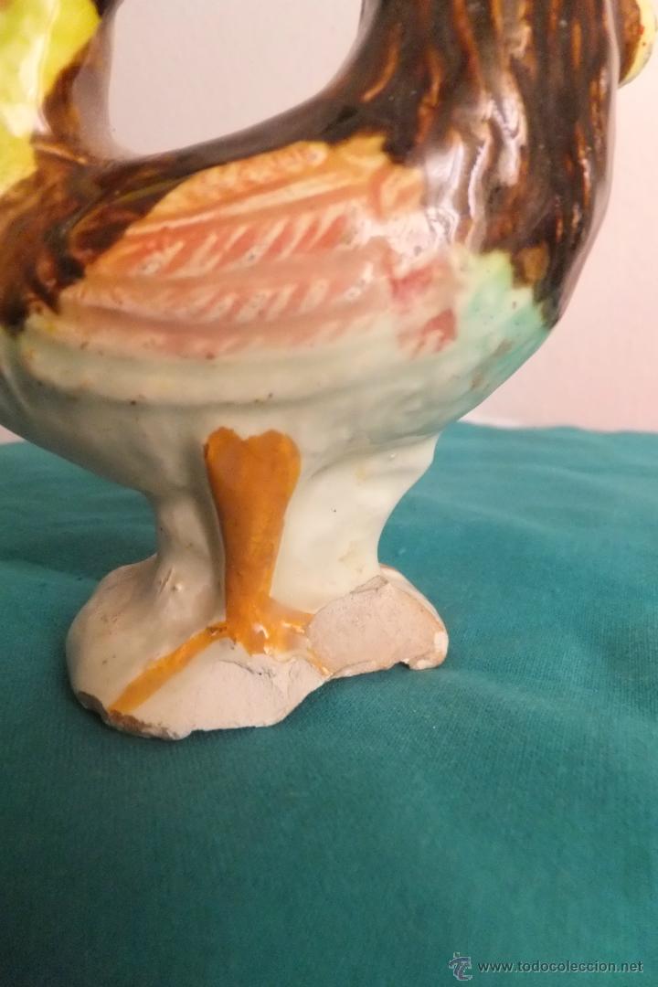 Antig&uuml;edades: Botijo en forma de Gallo Manises. - Foto 5