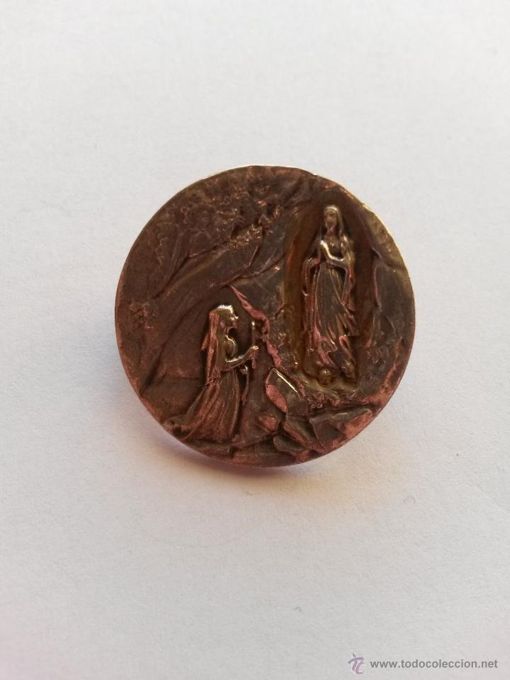 Antig&uuml;edades: Medalla pin aparicion virgen de 2,8 cms - Foto 1