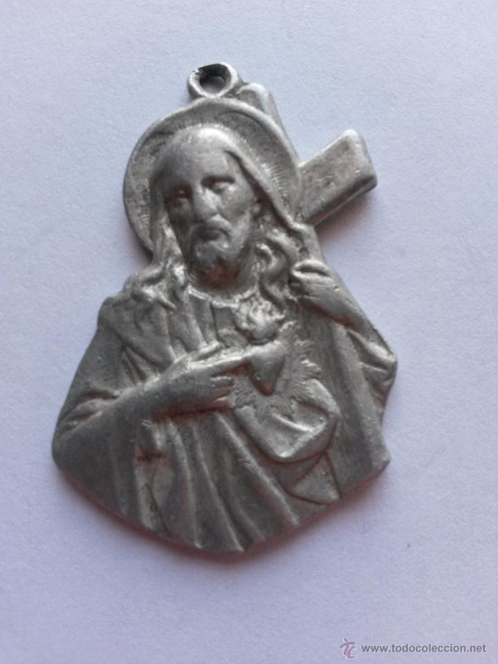 Antig&uuml;edades: Medalla corazon de jesus dos caras 4,2 x 3 cms - Foto 1