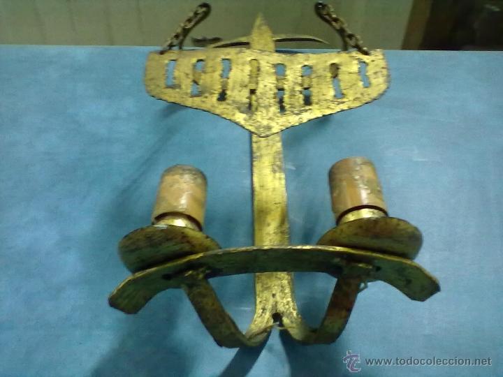 Antig&uuml;edades: APLIQUE DE HIERRO Y PAN DE ORO - Foto 3
