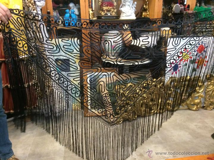 Antig&uuml;edades: manton calado - Foto 1