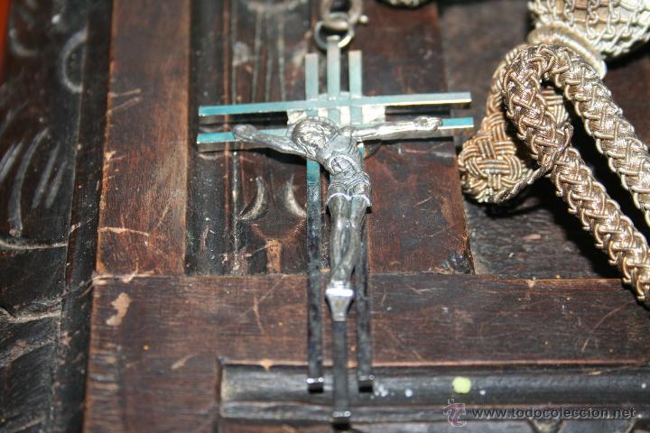 Antig&uuml;edades: dos crucifijos primera comunion uno de nacar - Foto 3