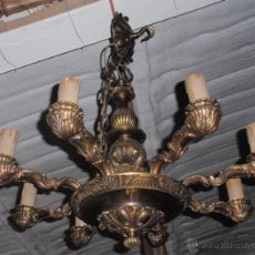 Antigüedades: LAMPARA ANTIGUA DE LATÓN MACIZO 8 BRAZOS.