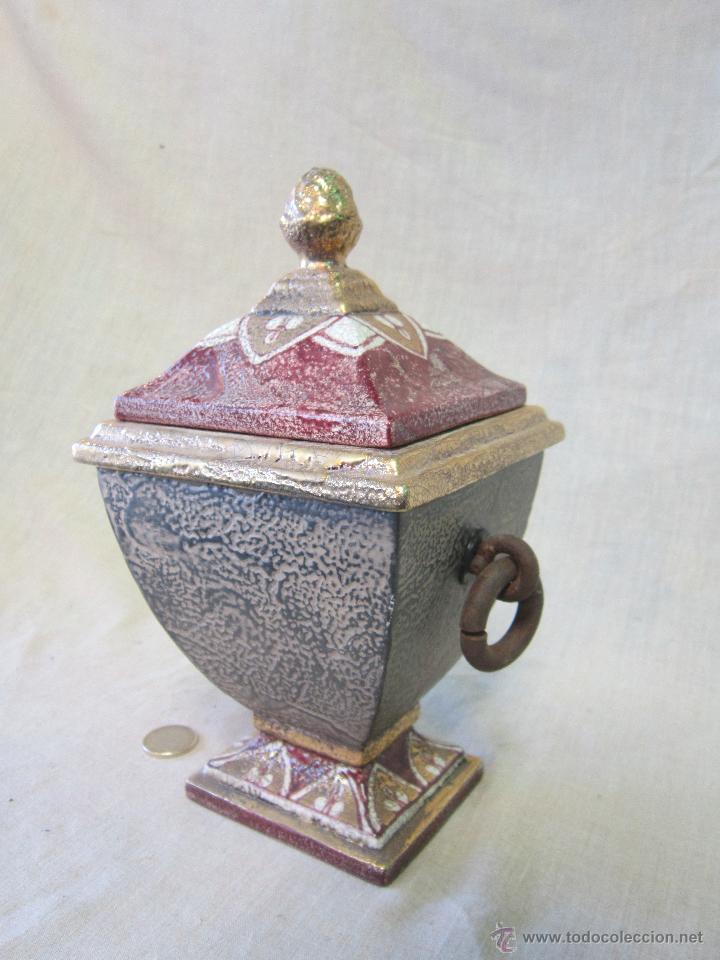 Antig&uuml;edades: URNA EN CERAMICA ESMALTADA CON SELLO EN BASE - Foto 3