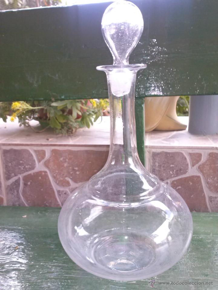 Antig&uuml;edades: antigua botella de cristal santa lucia cartagena.