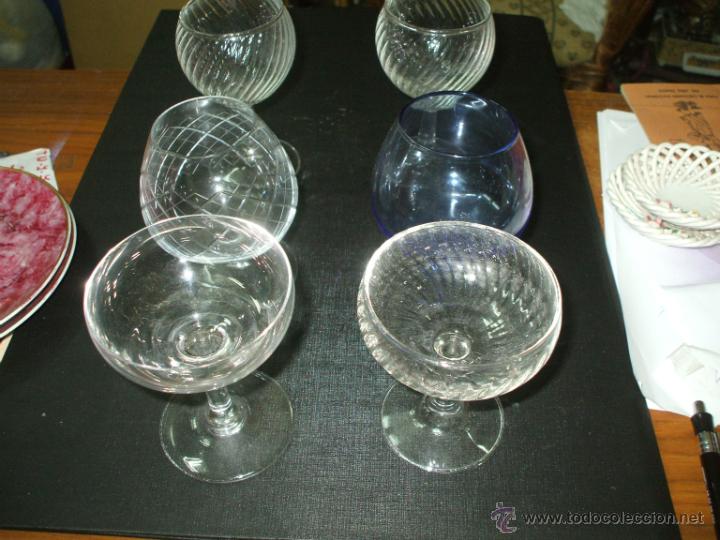 Antig&uuml;edades: Lote de 6 copas , licor ,champagne ,y vino , algumas estan labradas .