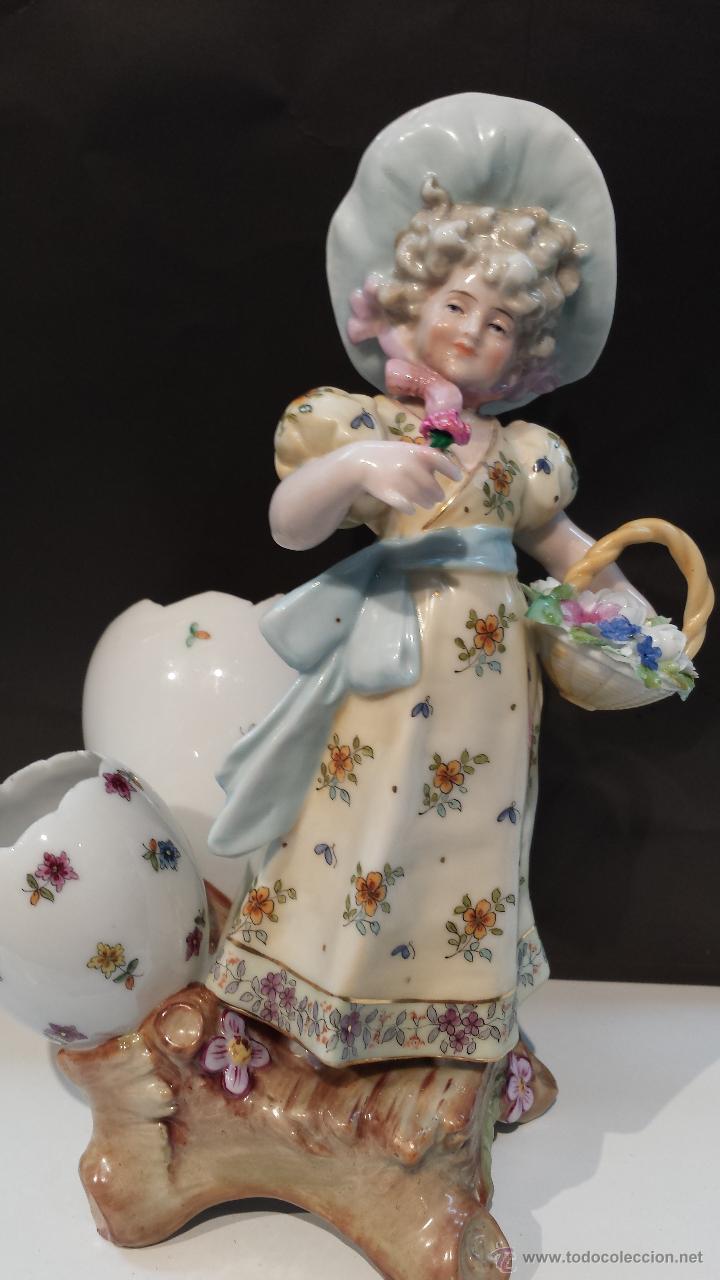 Antig&uuml;edades: FIGURA NI&Ntilde;A CON CESTO - Foto 1