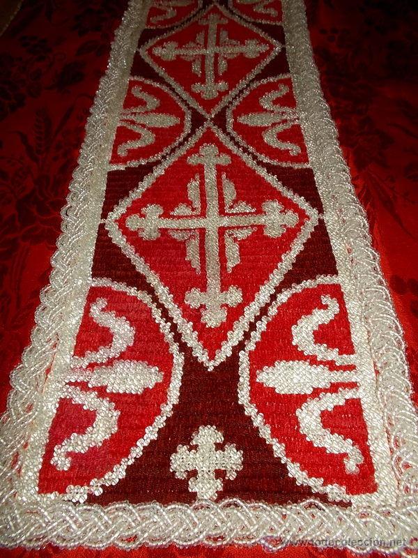 Antig&uuml;edades: CASULLA ROJA BORDADO CRISTAL - Foto 3
